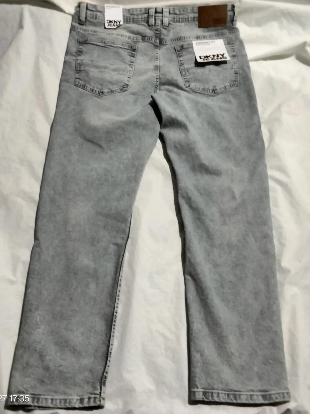 DKNY Jeans Mens 36x30 Straight Fit Stretch Light Blue Wash Denim Jeans NWT